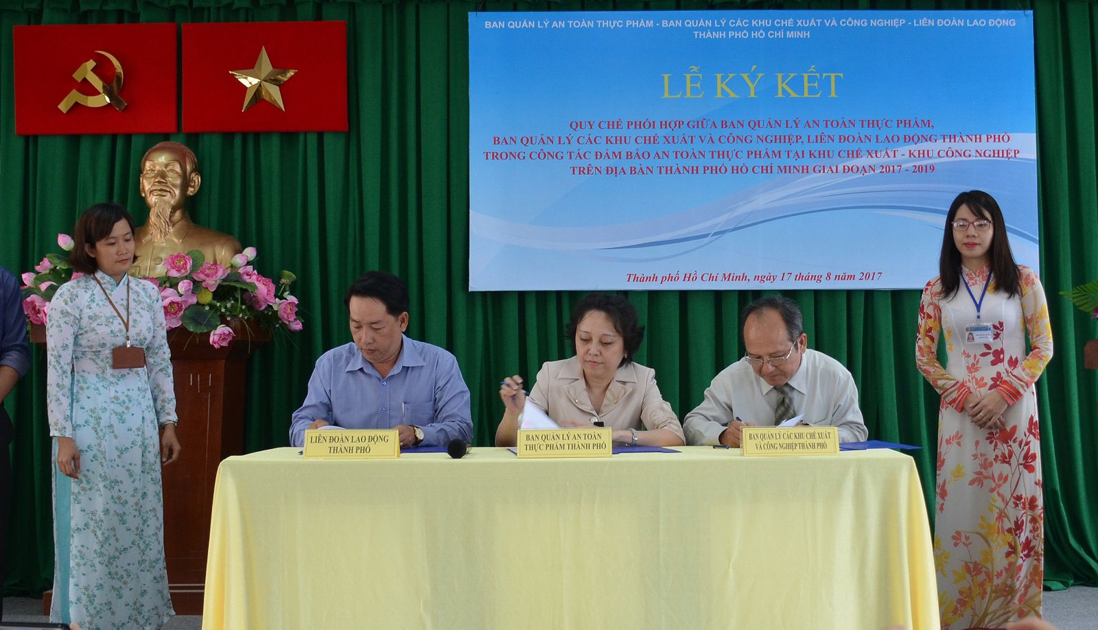 Đồng loạt 
